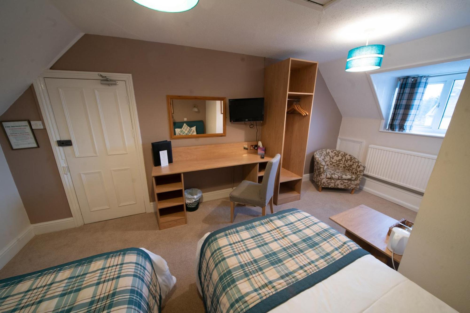 White Hart Hotel Cricklade Room photo