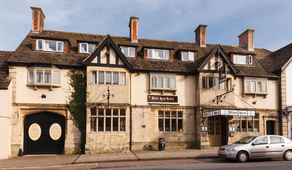 White Hart Hotel Cricklade Exterior photo